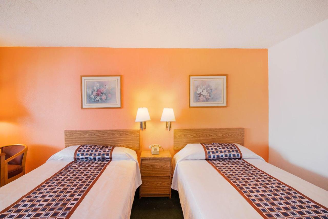 Hotel O Houston East Channelview I-10 Екстер'єр фото