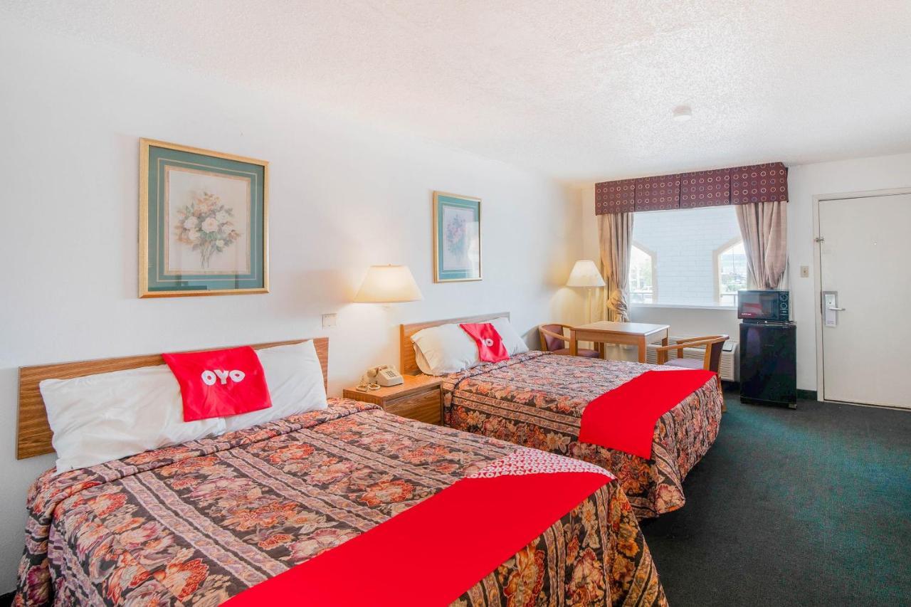 Hotel O Houston East Channelview I-10 Екстер'єр фото