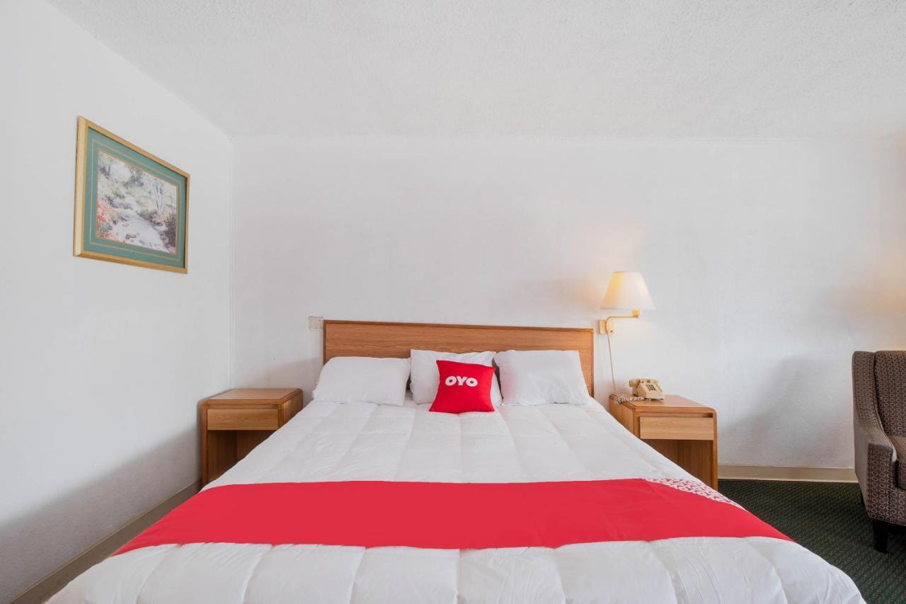 Hotel O Houston East Channelview I-10 Екстер'єр фото