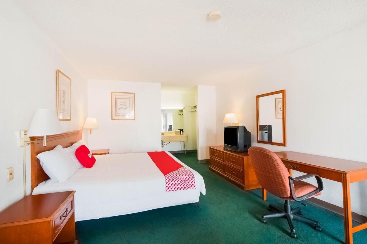 Hotel O Houston East Channelview I-10 Екстер'єр фото