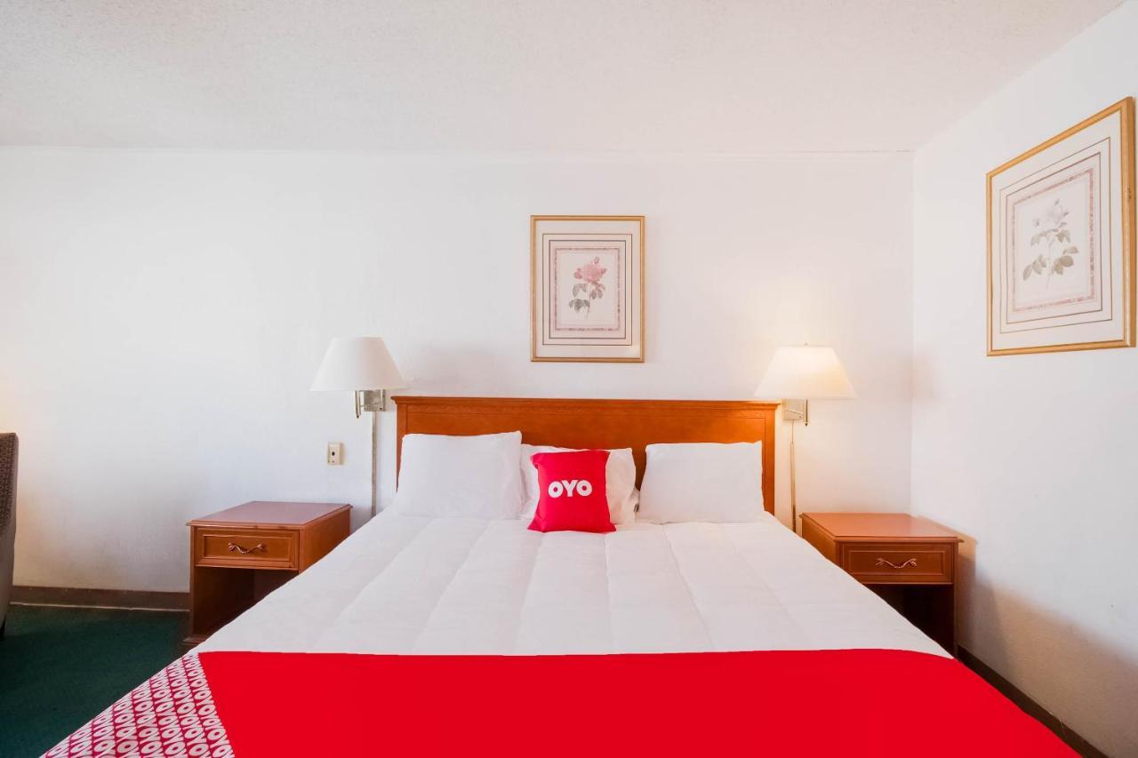 Hotel O Houston East Channelview I-10 Екстер'єр фото