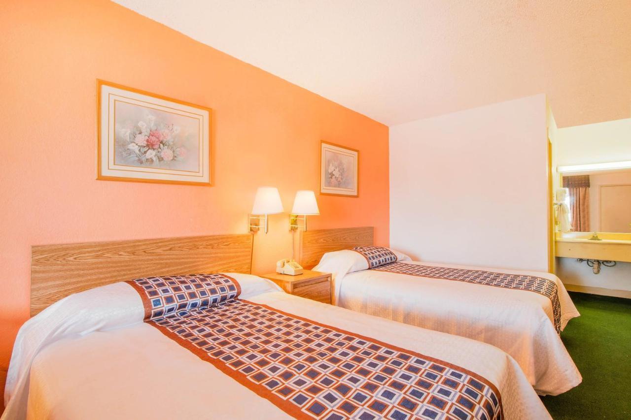 Hotel O Houston East Channelview I-10 Екстер'єр фото